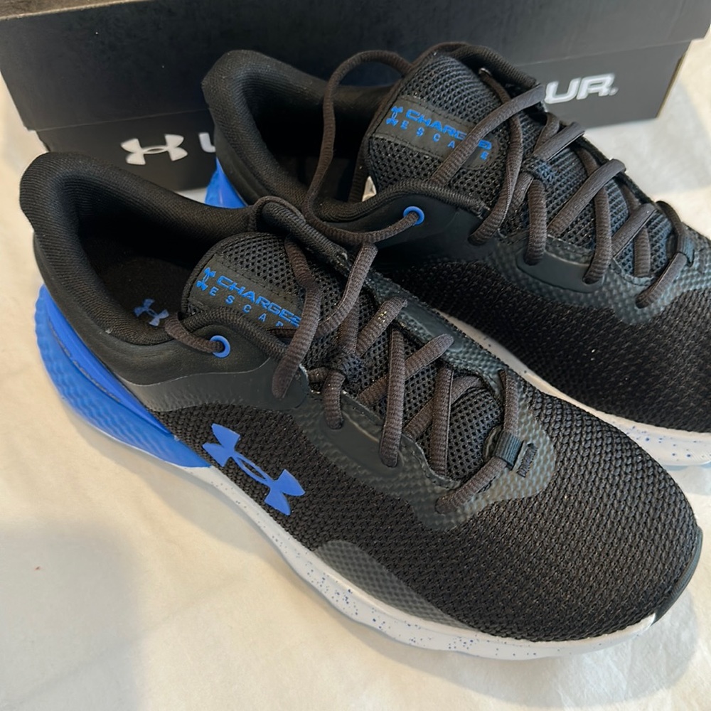 Under Armour Charged Escape Size 8 Extra Wide 4E